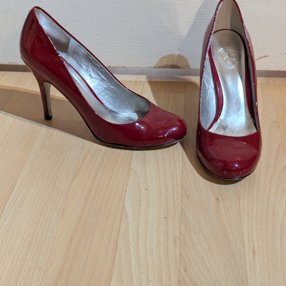 Elegant Burgundy Women's Heels